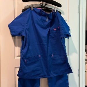Med Couture Scrubs Size M